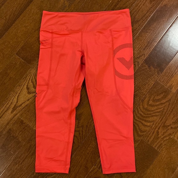 Pink Virus sport performance crop pants - Picture 1 of 9